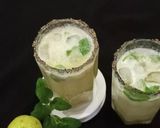 A picture of step 4 of Amla mint Mojito.