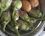A picture of step 1 of Nagpuri style Wanga batata saoji masala zhanzhanit bhaji (brinjal potato sabji).