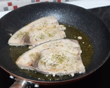 Foto del paso 1 de la receta: Emperador con verduras en leche
