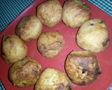 A picture of step 5 of Yam balls.