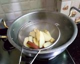 A picture of step 4 of Crispy potato wedges with mint tomato chutni.