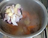 Foto langkah ke 4 dari resep Bening Bayam Wortel.
