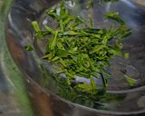 Foto langkah ke 2 dari resep Nasi Pedas Daun Jeruk.