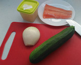 Foto del paso 1 de la receta: Arroz con salmón y calabacín