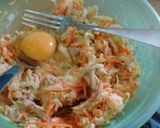 Foto del paso 6 de la receta: Tortitas de pollo con verduras y queso 😘