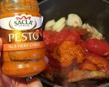 A picture of step 2 of Kleftico (in a slow cooker).