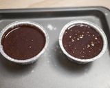 Foto langkah ke 4 dari resep Molten Lava Cake.