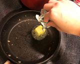 Hình bước làm 3 của món Bánh Crepe với hoa quả