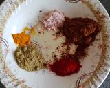 A picture of step 4 of Paneer cheese ghotala.