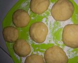 Foto langkah ke 6 dari resep Donat Kampung no Ulen.