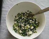 A picture of step 4 of Palak paneer rose momo.