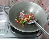 Foto langkah ke 2 dari resep Cucut Asap Pedas Manis.