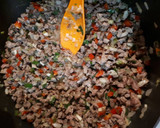 Foto del paso 2 de la receta: Empanadas de carne picada a cuchillo