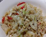 Foto langkah ke 3 dari resep Sayur kol tumis telur enak🤤.