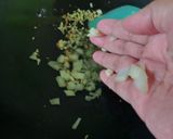 Foto langkah ke 3 dari resep Tumis Buncis Saus Bawang.