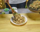 รูปขั้นตอนการทำที่ 22 ของ ข้าวผัดปลากระป๋อง เมนูเร่งด่วน ราคาประหยัด