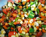 Foto del paso 2 de la receta: Espaguetis con verduras y gambones (horno)