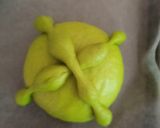 Foto del paso 11 de la receta: Pan de muerto arcoíris 🌈