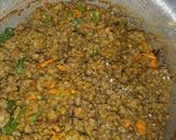 A picture of step 1 of Ndengu samosas.