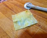 Foto del paso 9 de la receta: Ravioli de wonton con brandada, calabaza y salvia