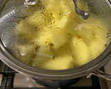 A picture of step 1 of Mashed Potatoes.