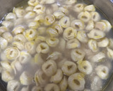 Foto del paso 1 de la receta: 564. Ensalada capresse de tortellini (principal pasta)
