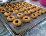 Foto langkah ke 3 dari resep Thumbprint Cookies.