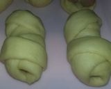 Foto langkah ke 5 dari resep Roti Goreng isi Sosis.