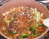 صورة لخطوة 2 من وصفة صينية الرز بالدجاج والخضار