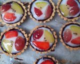 Foto langkah ke 5 dari resep Pie buah ala arini.