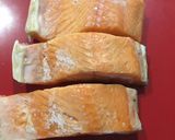 Foto del paso 1 de la receta: Salmón con costra de semillas