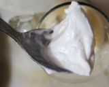 A picture of step 4 of Mango shake with icecream.