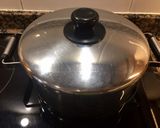A picture of step 4 of Leche Frita.