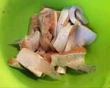 Hình bước làm 1 của món Canh chua cá hồi kiểu miền tây