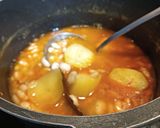 Foto del paso 8 de la receta: Judías blancas con oreja de cerdo y compango asturiano
