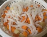 Hình bước làm 3 của món Nui thịt heo băm cà rốt
