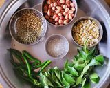 A picture of step 1 of Rice flakes chivda.