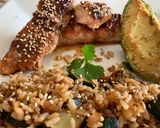 Foto del paso 5 de la receta: Salmón con aguacate y arroz integral