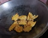 Foto langkah ke 4 dari resep Kentang Goreng Telur.