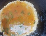 A picture of step 2 of Pizza omelet.