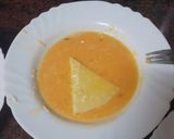 Foto del paso 1 de la receta: Ensalada de rúcula con queso frito, pera en almíbar y vinagreta de orégano