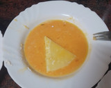 Foto del paso 1 de la receta: Ensalada de rúcula con queso frito, pera en almíbar y vinagreta de orégano