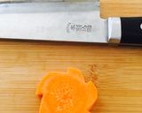 A picture of step 4 of 3D carrot flower(Nejiri ume).