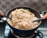 A picture of step 8 of Veg fried rice.