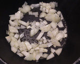 Foto del paso 1 de la receta: Crema de puerros y boniato con pollo