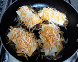Foto del paso 4 de la receta: Patatas al horno gratinadas con queso