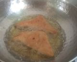 ब्रेड पकोडा (bread pakoda recipe in marathi) रेसिपी स्टेप 4 फोटो 