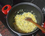 Foto del paso 2 de la receta: Croquetas de maíz, atún y huevo duro