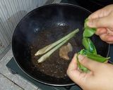 Foto langkah ke 4 dari resep Rawon Daging Khas Jawa Timur.