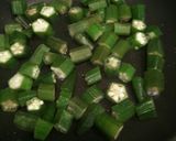 A picture of step 2 of Bhindi Fry.